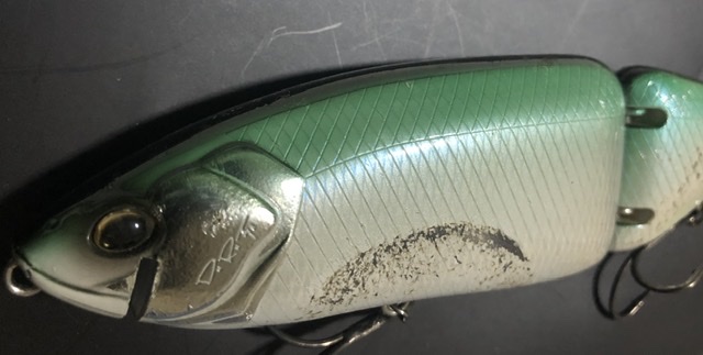 バス釣りビッグベイトゲームに欠かせない、DRT「タイニークラッシュ