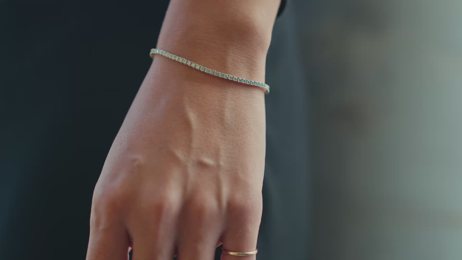 Tennis Bracelet 2.0 with teal blue Moissanite – GYPPHY