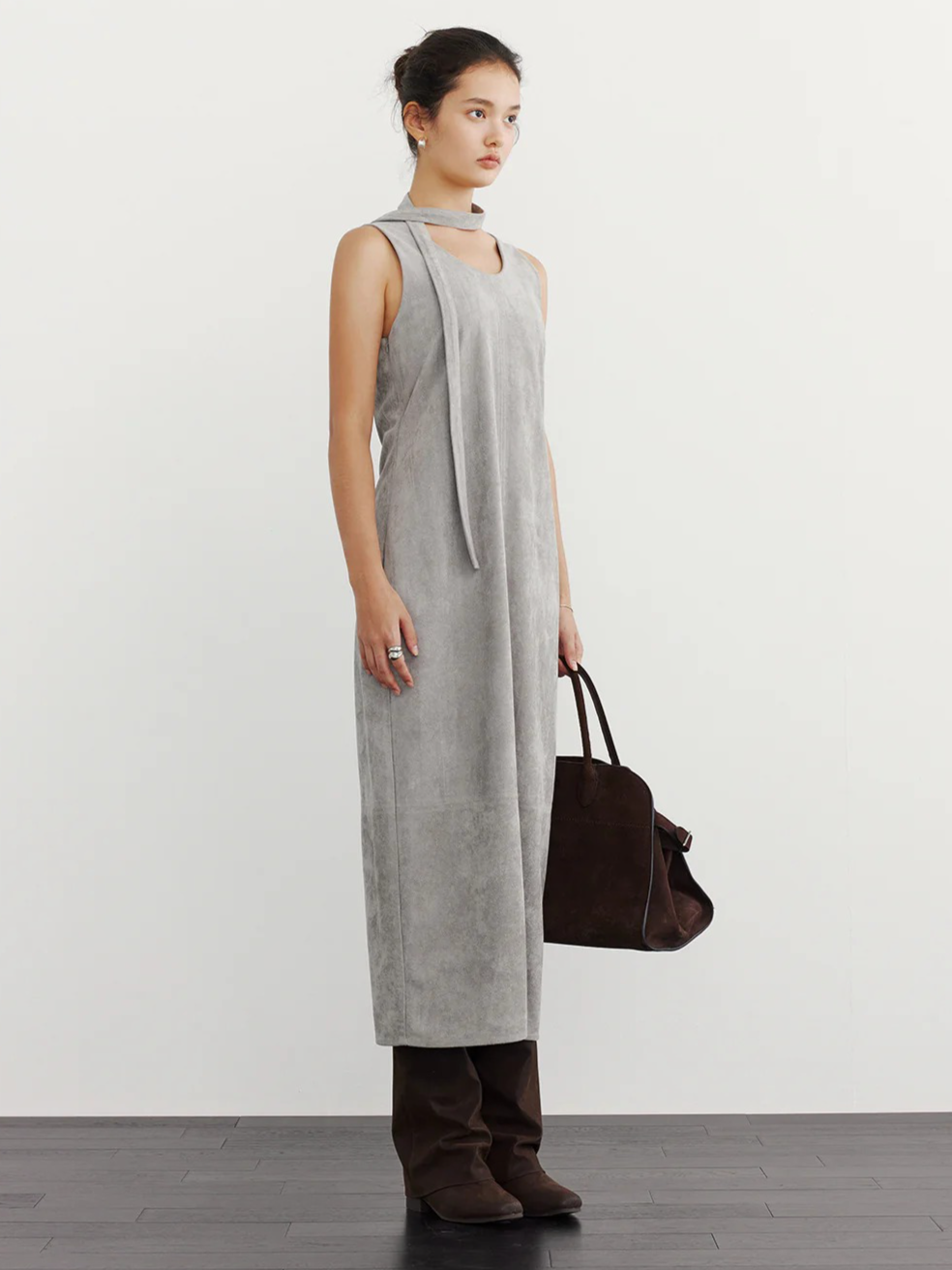 SUEDE TIE-NECK SLEEVELESS ONEPIECE 2125 – gypsophila