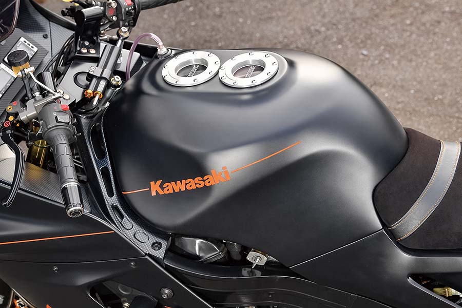 歴代カワサキ“最速”に名を連ねるZX-10にこだわるオーナーとK-2