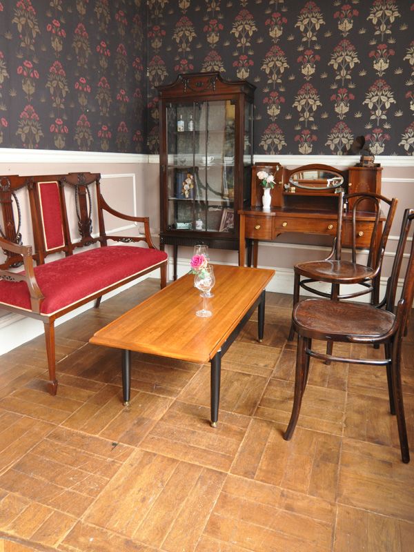 イギリスの伝統的な技法が用いられた美しい椅子、アンティークのベント