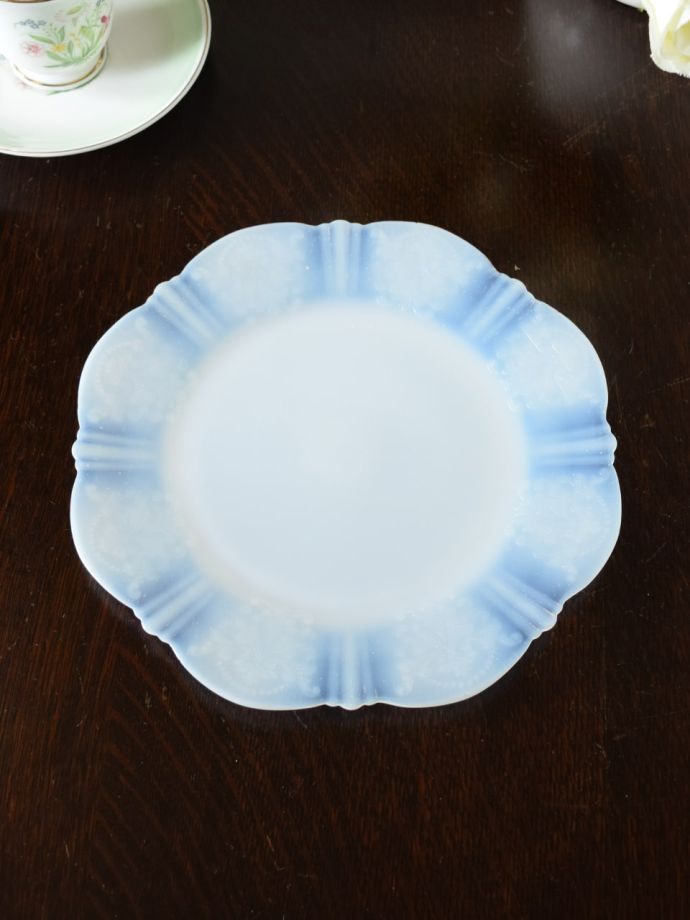 マクベスエバンスのアメリカンスウィートハートプレート、ミルクガラス