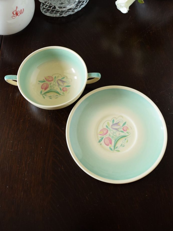 スージークーパー（Susie Cooper）のビンテージ食器、ドレスデン