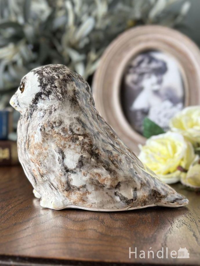 英国から届いた手作りのふくろうの置物、愛くるしい表情のウィン