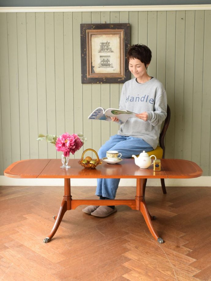 英国アンティークの伸長式コーヒーテーブル、マホガニー材のおしゃれな