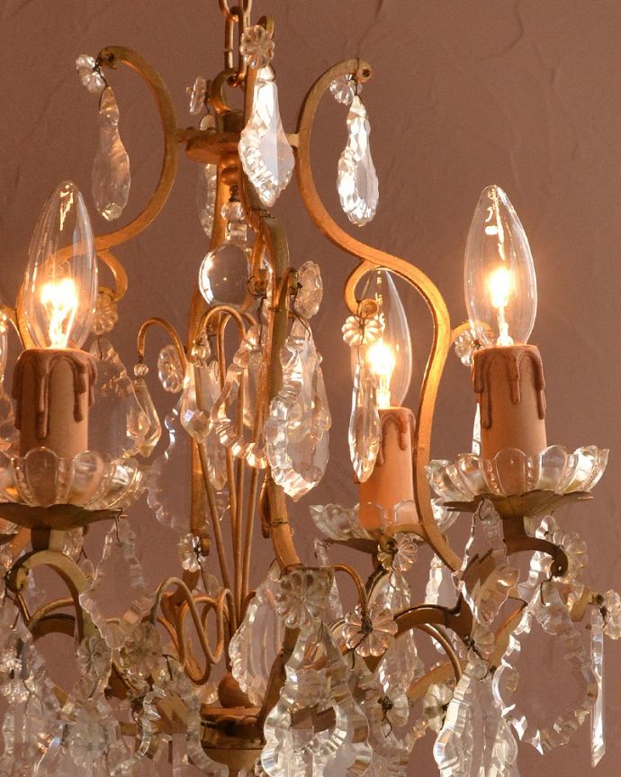 フランスで買い付けたアンティークシャンデリア（4灯タイプ）（E17