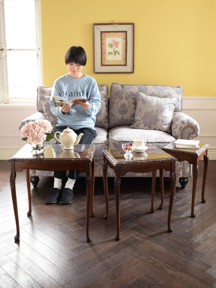 イギリスから届いた3台セットのコーヒーテーブル、ウォールナット材の