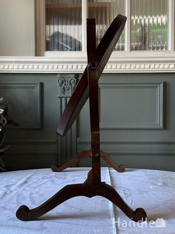 イギリスから届いた美しい置き鏡、マホガニー材のスタンドミラー(k