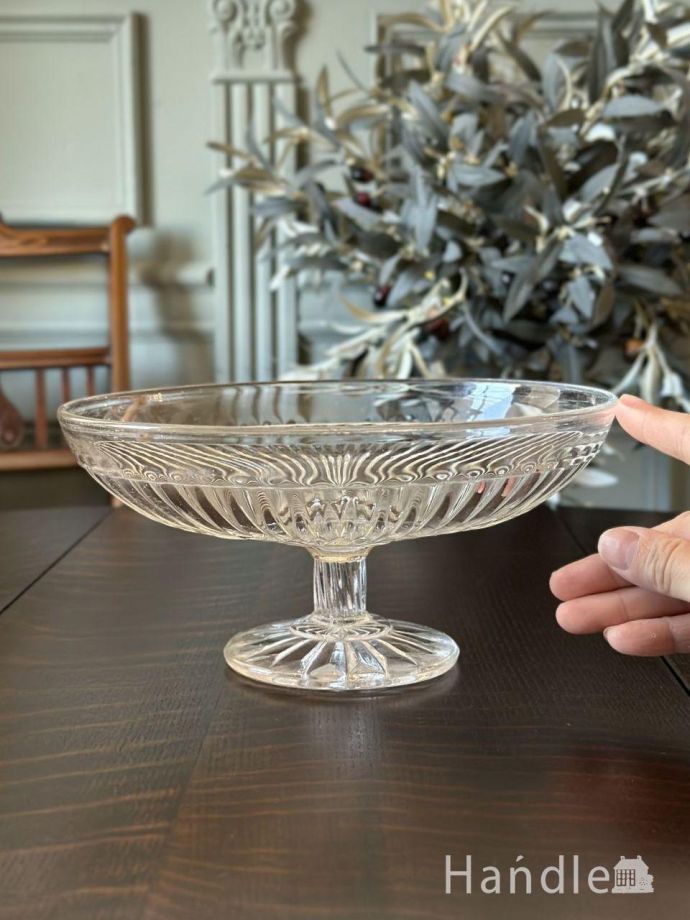 幾何学模様が美しいアンティークガラスの食器、イギリスから届いた