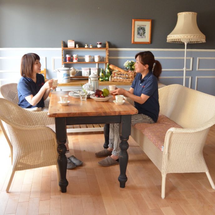 ロイドルームの椅子、8色から選べるHandleオリジナルのロイドルーム