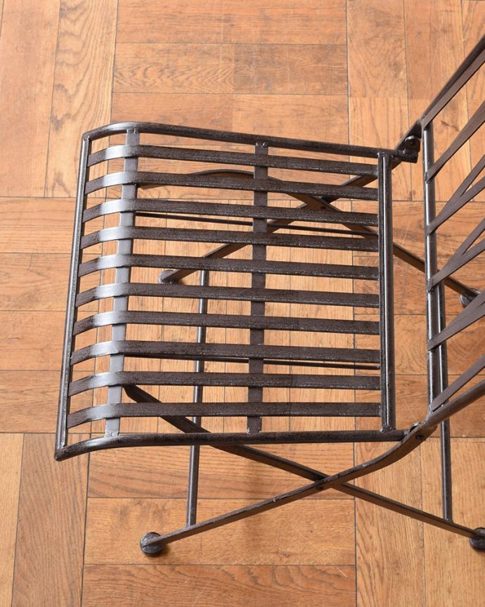 アンティーク風のスチール製ガーデンチェア（折り畳み式）(y-210-c