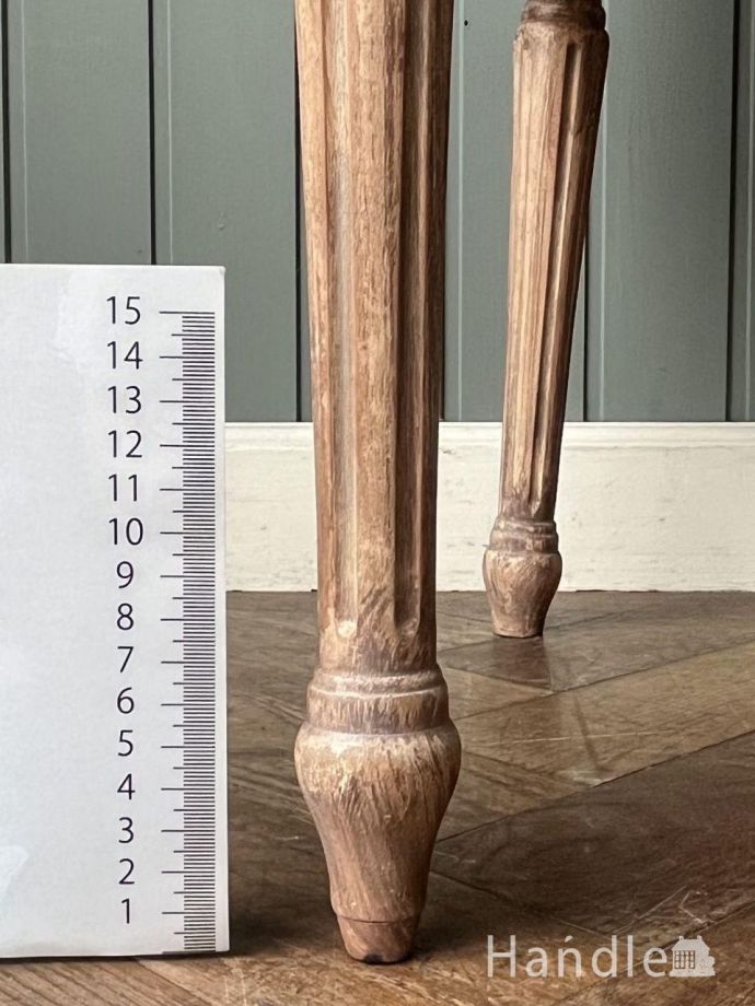 フランスから届いたアンティーク調の椅子、シャビーシックでおしゃれな