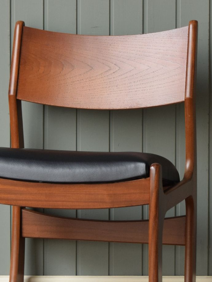 イギリスから届いたおしゃれなビンテージ椅子、北欧スタイルの