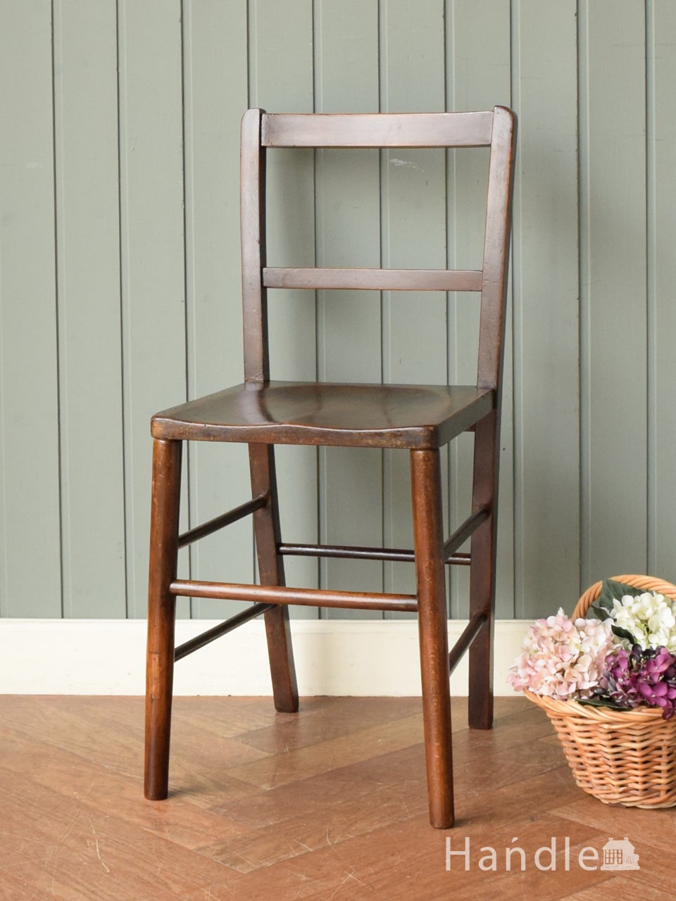 イギリスのオシャレなアンティークのイス、木製のキッチンチェア(k-687