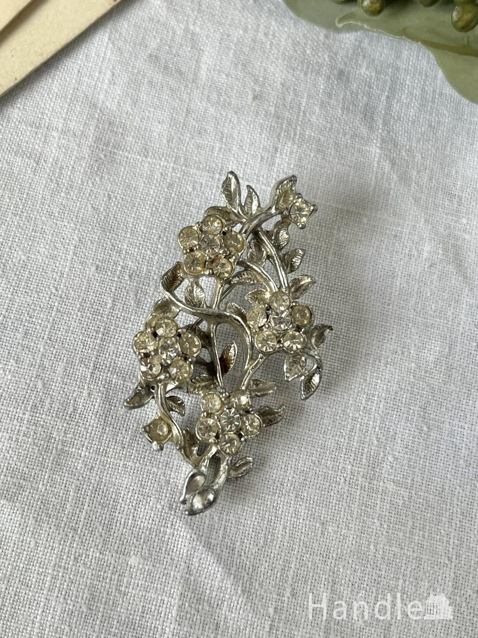 英国のビンテージアクセサリー、クリスマスベルの形のおしゃれな