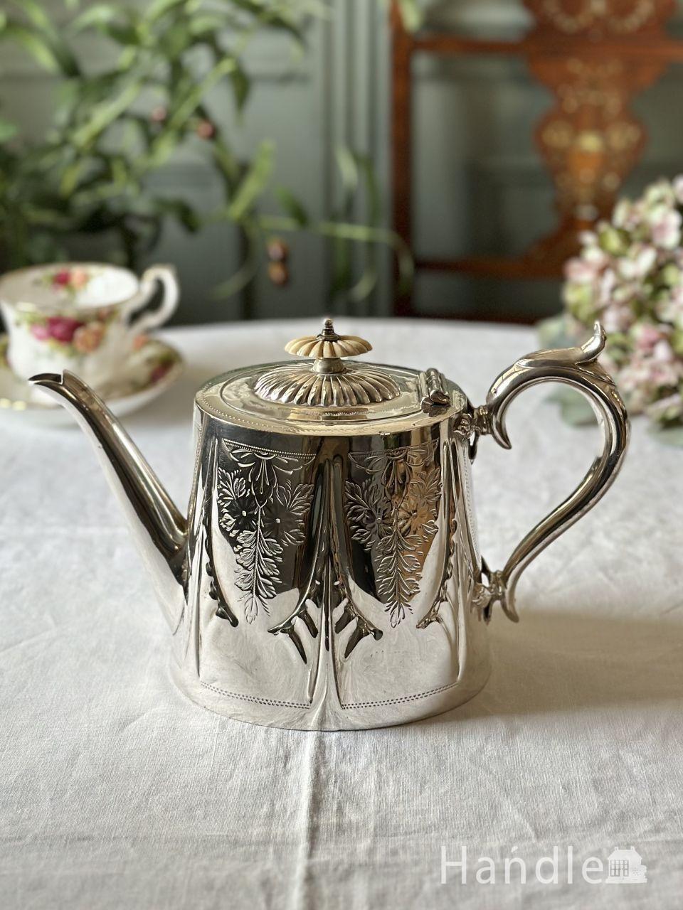 ホーンジー社のアンティーク食器、「Bronte」ブロンテシリーズの