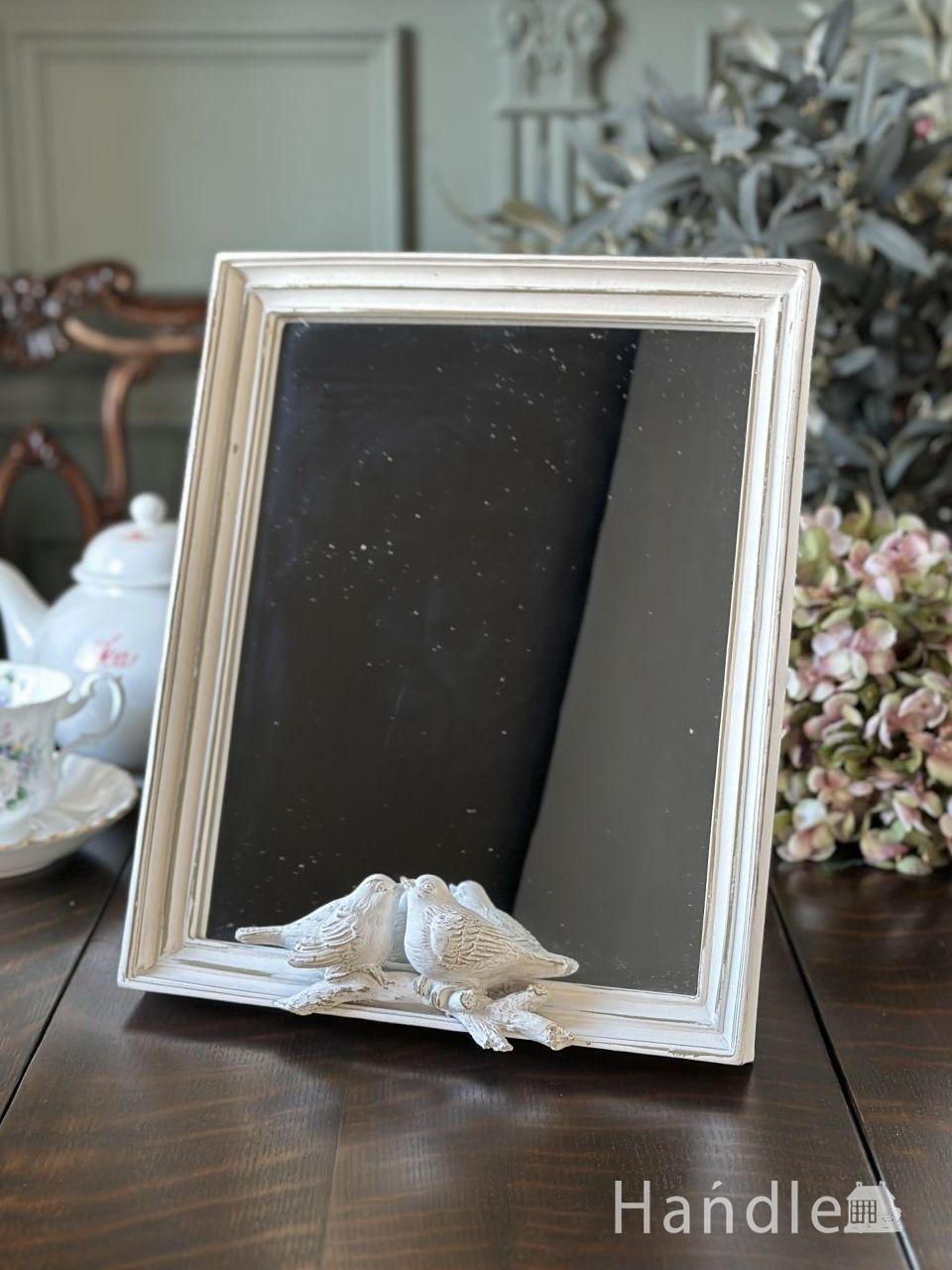 フレンチアンティーク風のおしゃれな鏡、リボンの模様が可愛い壁掛けの