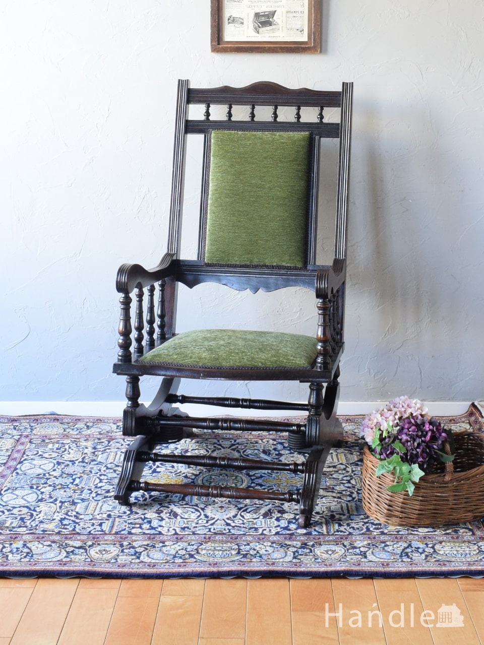 フランス生まれのエレガントなアンティークチェア、プチポワンのアーム