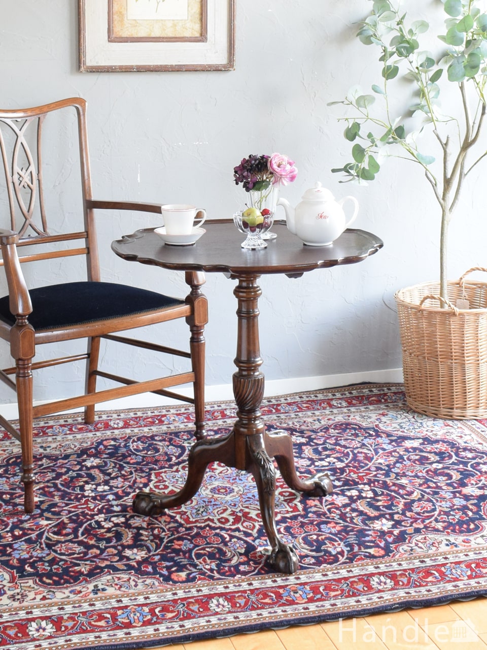 珍しい！八角形の天板のイギリスで見つけたアンティークドラムテーブル