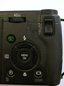 ついにGR DIGITALのADJ.ボタンフリーズ現象が…: 