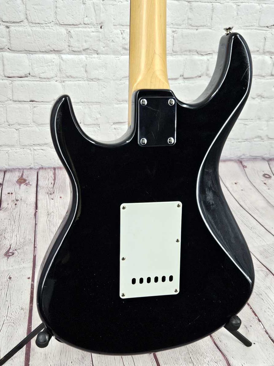 Yamaha Stratocaster EG-112, HSS - Hank's Guitar Shop