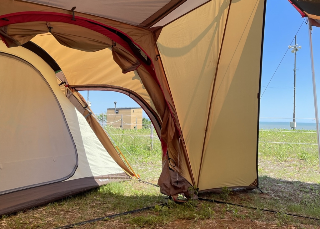 エントリーパックTS メッシュシェルターとアメニティドーム連結 | 外の