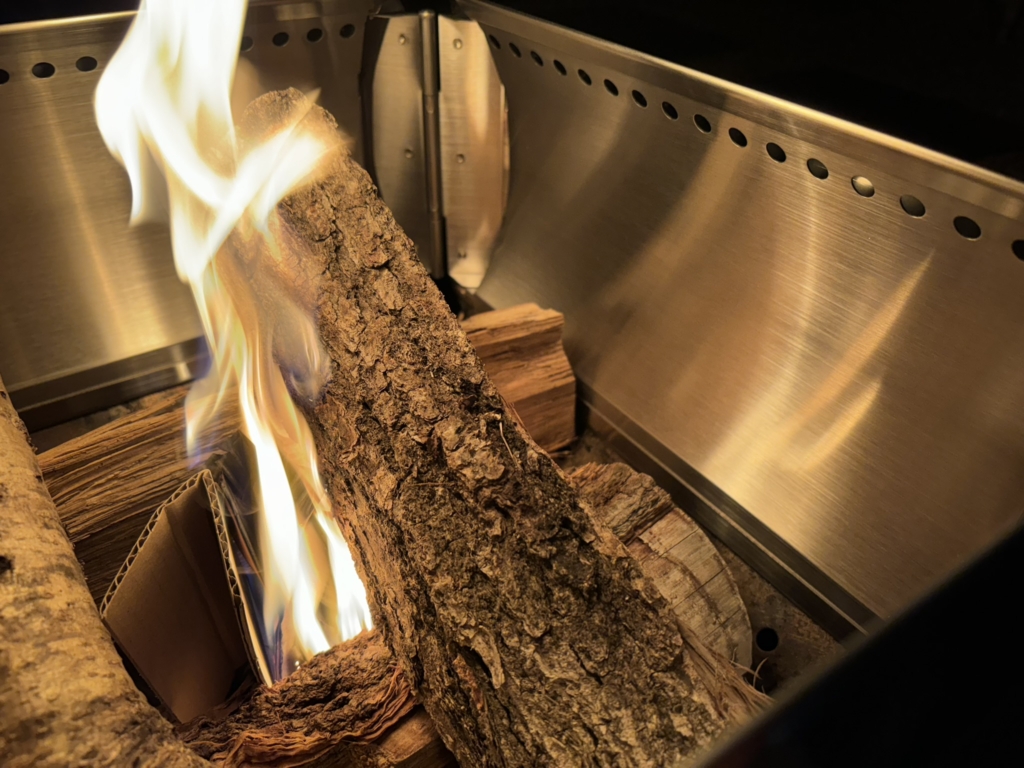 スノーピークのフローガLをレビュー。焚き火を楽しむ専用アイテムです