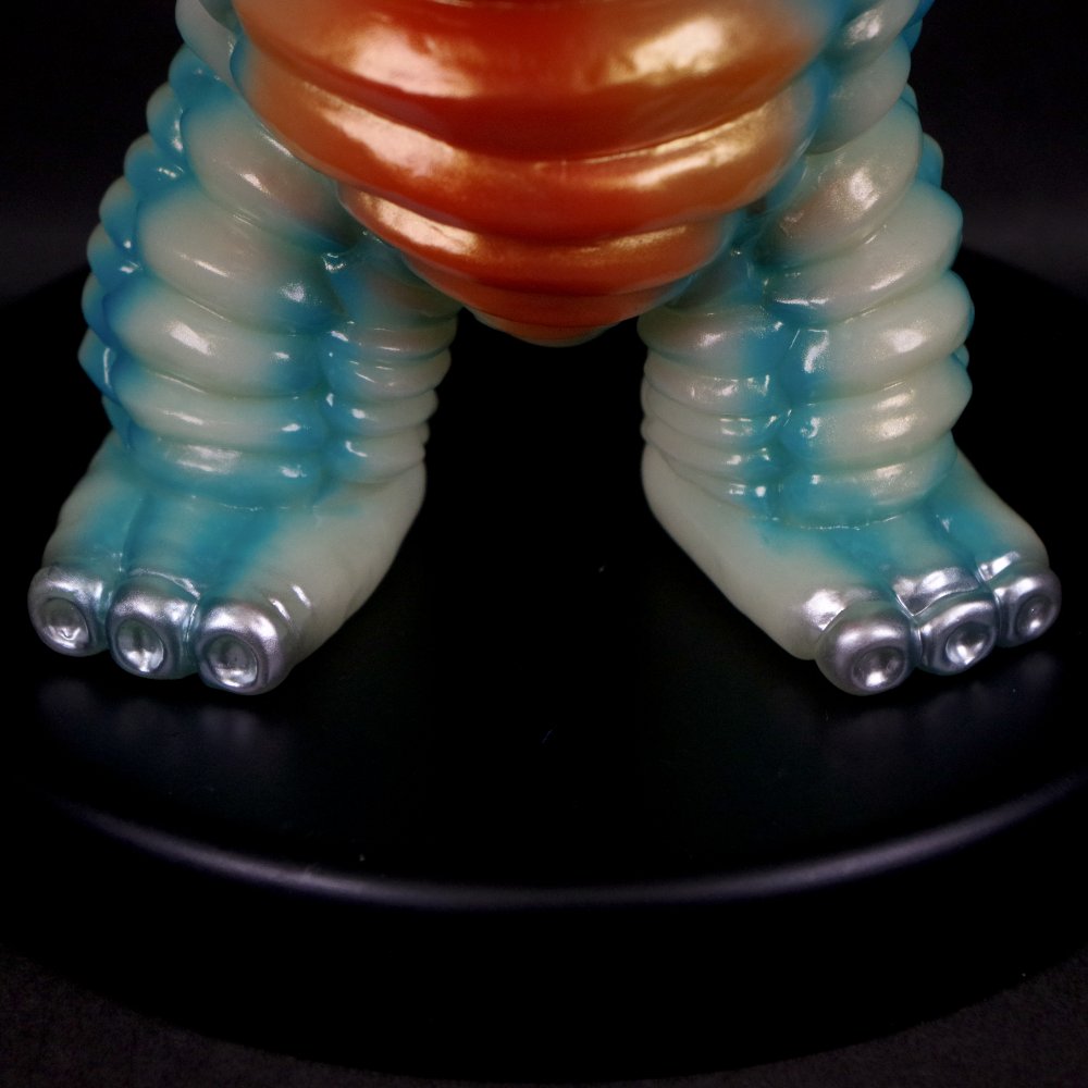 1月22日(水)18時より抽選開始】【STRANGE GALLERY】レッドキング(蓄光