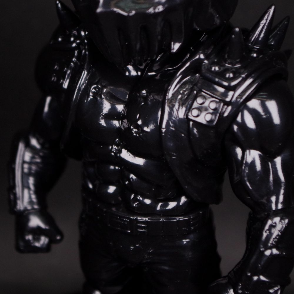 1月29日(日)11時より販売開始】人気ソフビメーカー【レッドシャーク