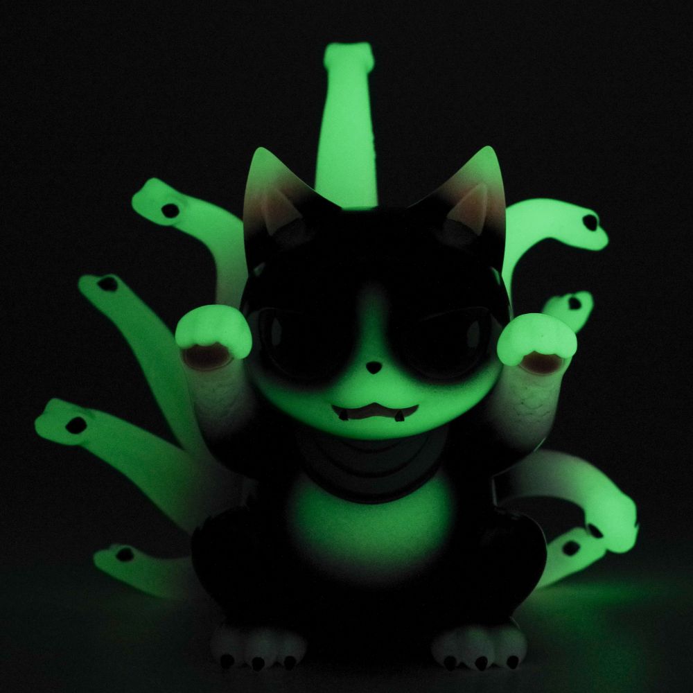 11月20日(月)18時より抽選開始】【MEOWWWTHRA】ニャスラ(蓄光パープル