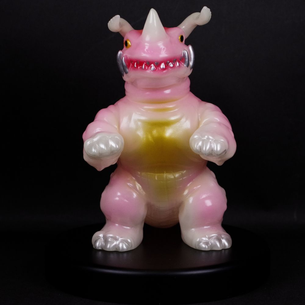 11月18日(土)より販売開始】【U.S.TOYS】SBバルタン星人(蓄光ブルー