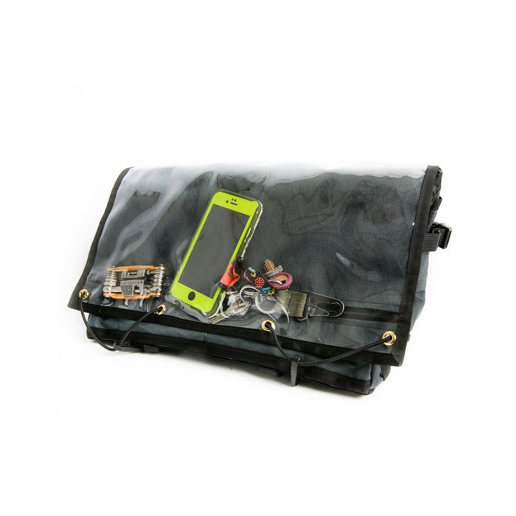 普段使いから旅まで！Outer Shell（アウターシェル）のフレームバッグ