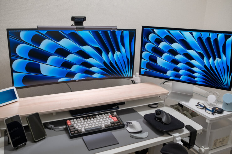 デスクツアー】Macbookでつくる2.3畳の秘密基地のような白デスク環境