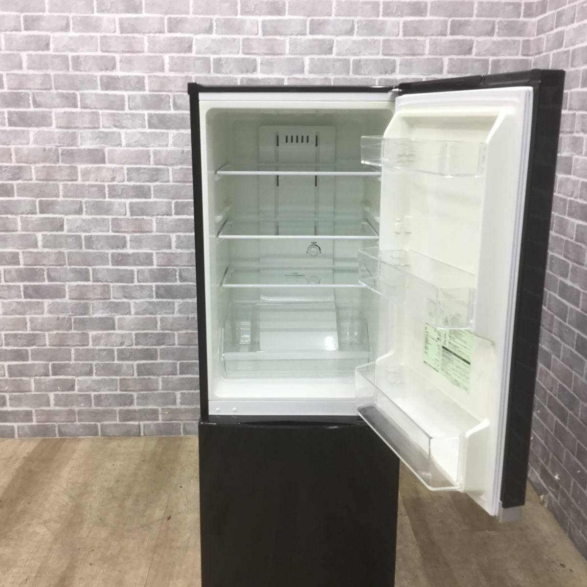 東芝 冷蔵庫 2ドア 153L 右開き ブラック GR-M15BS(K) 2018年製