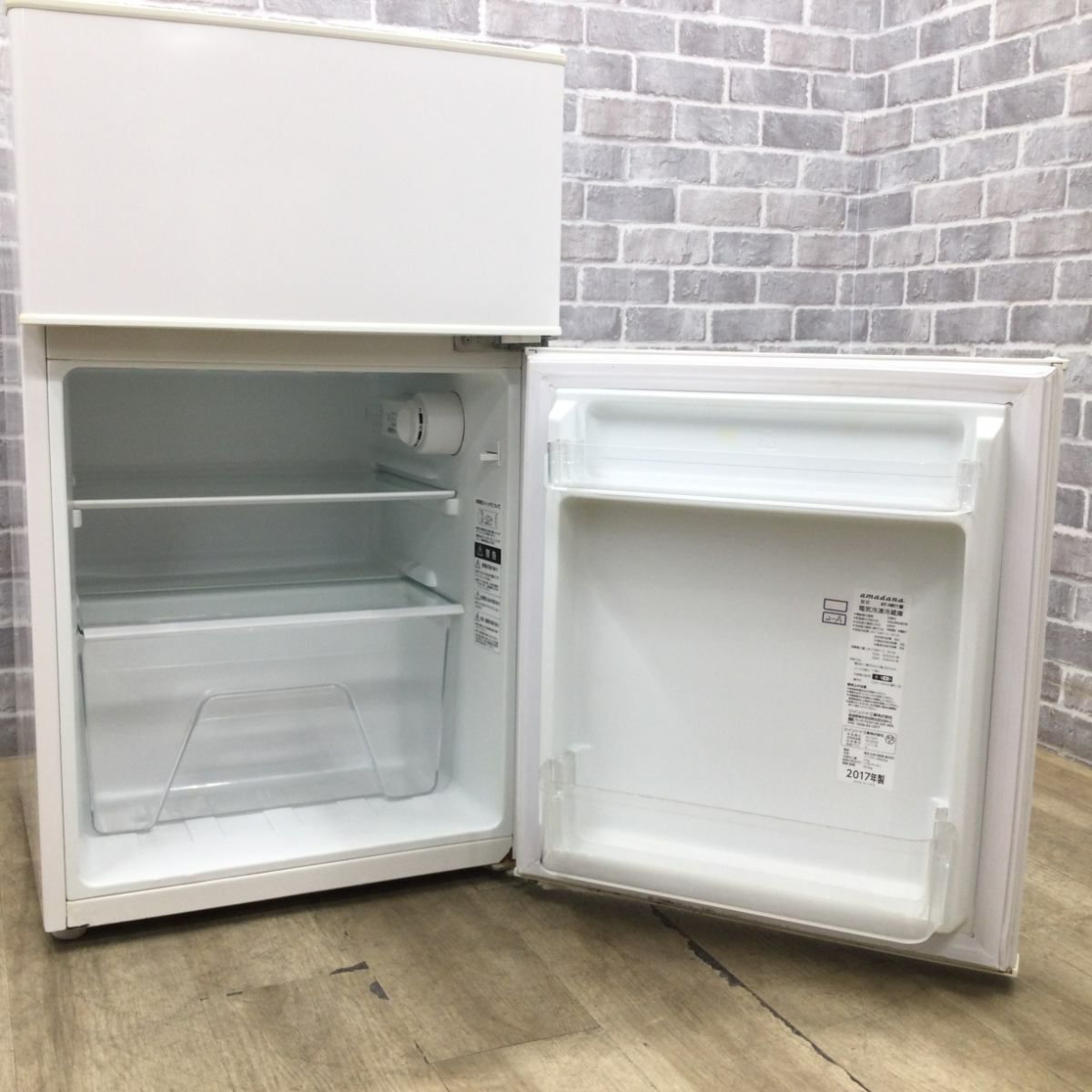 タグレーベルバイアマダナ 冷蔵庫 2ドア 86L 右開き AT-HR11-W 2017年