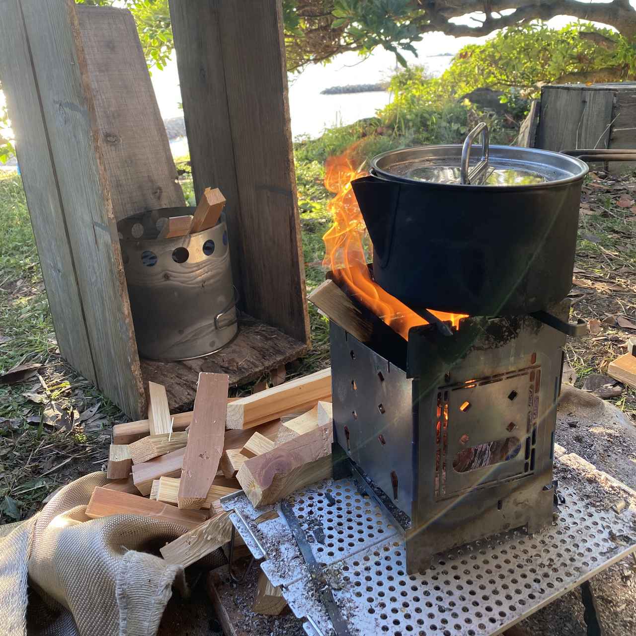 焚き火を楽しむなら【ファイヤーボックス G2】がおすすめ！ 料理好きの