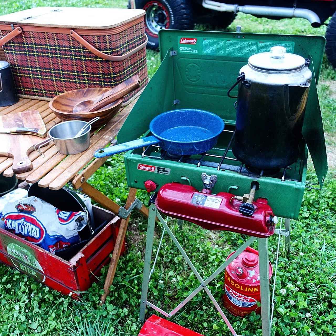 ツーバーナーは高火力＆コンロ2つで快適料理！ コールマンやSOTOなど