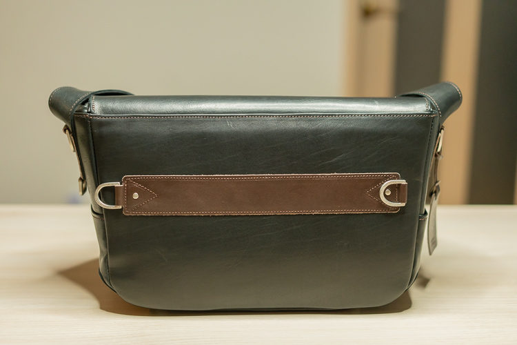 Acruのミニボノ・ヴィンテージスタイルのブラックがかっこよくて