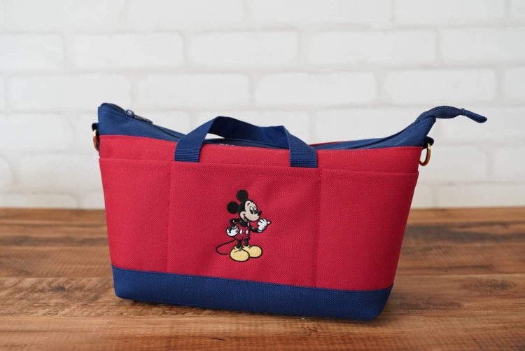 ミッキーがかわいい！ディズニーのカメラバッグを2個買っちゃいました