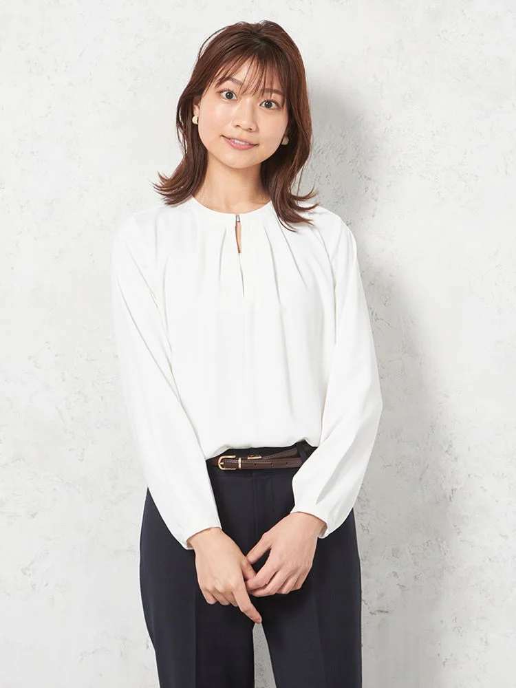 オフホワイト 【ウォッシャブル】ブラウス 長袖 クルーネックプル