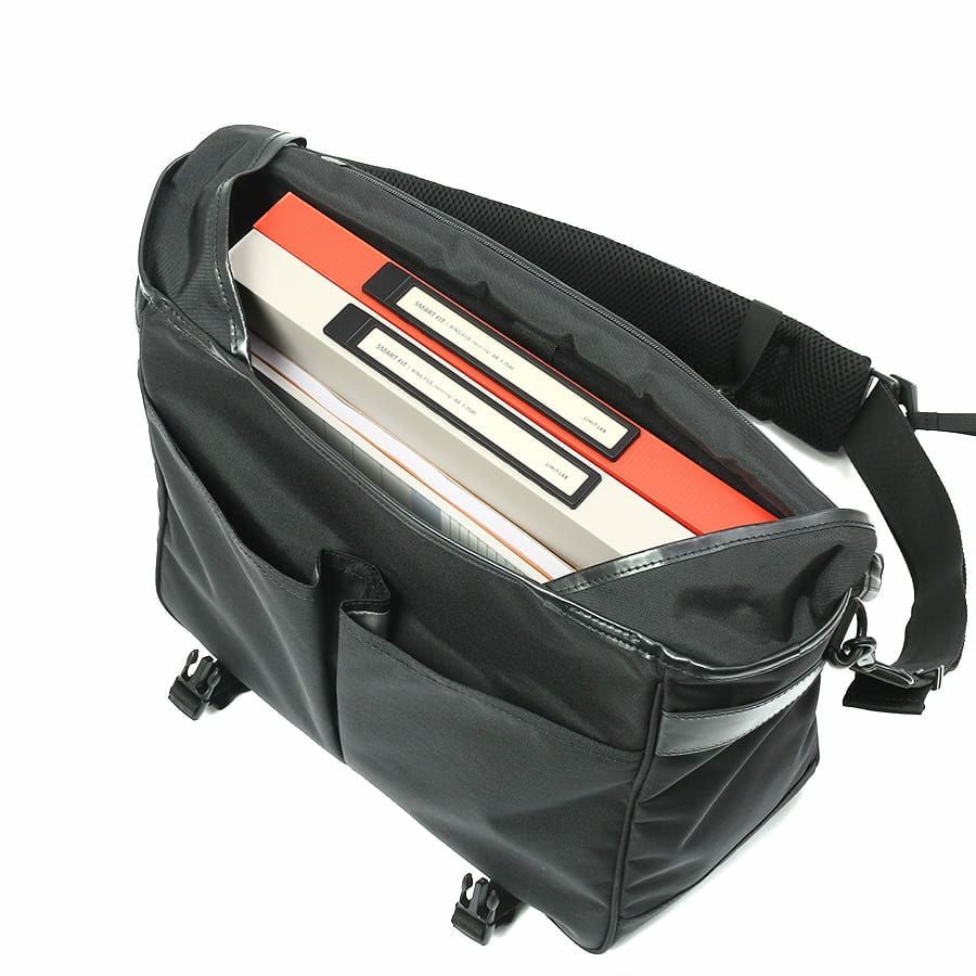 公式】 DSBK メッセンジャーバッグ MOONLIGHT OXTEX.×イタリアンレザー