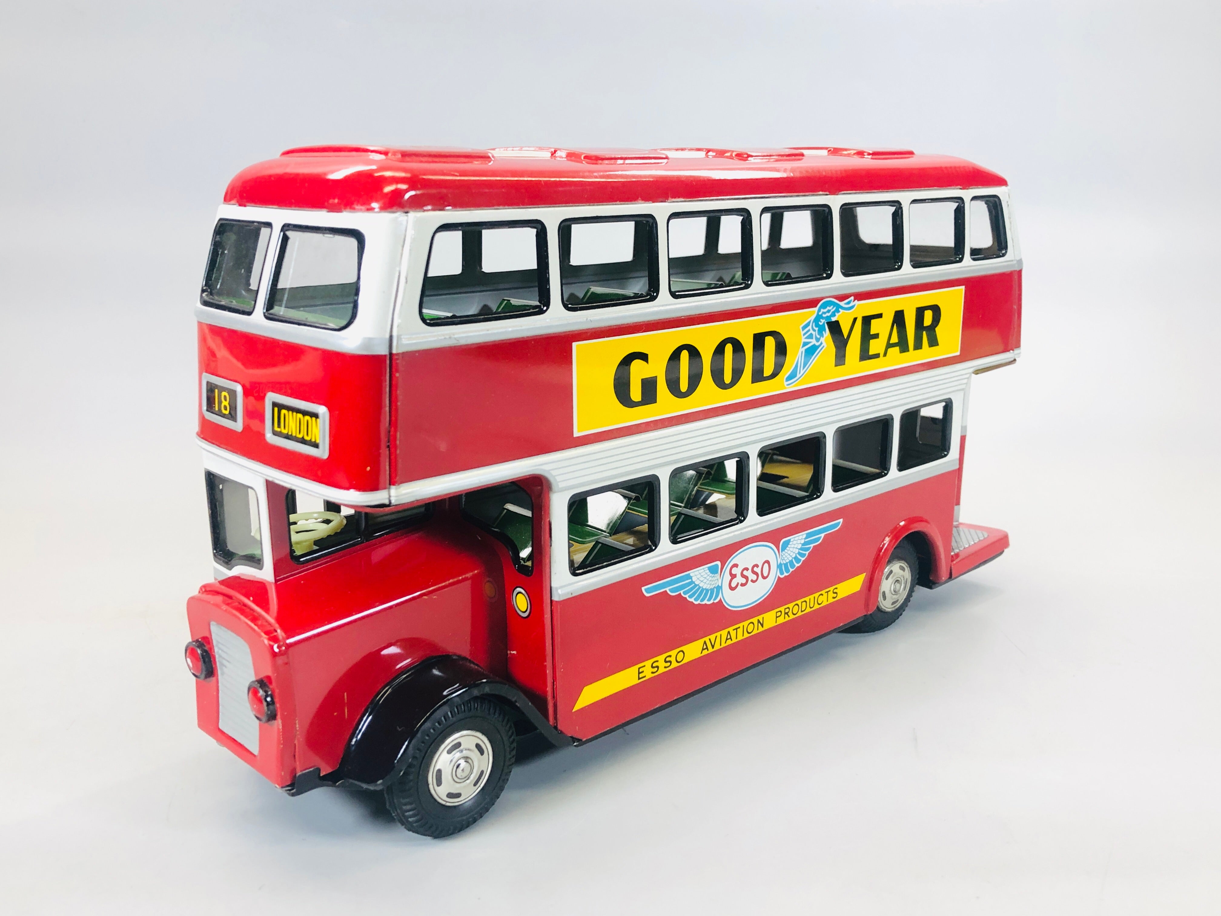 Y5500_20_1.jpg?v=1677712330&