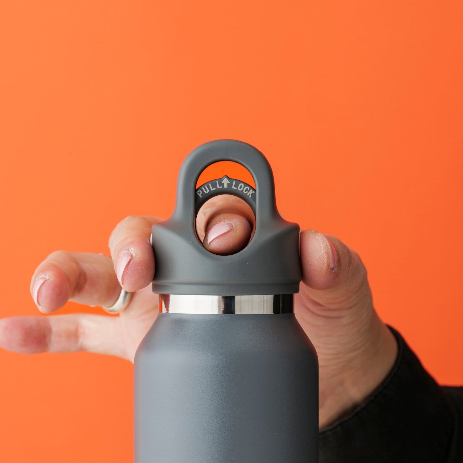 炭酸も入れられる、保冷36時間・保温18時間の魔法瓶 – HATCH