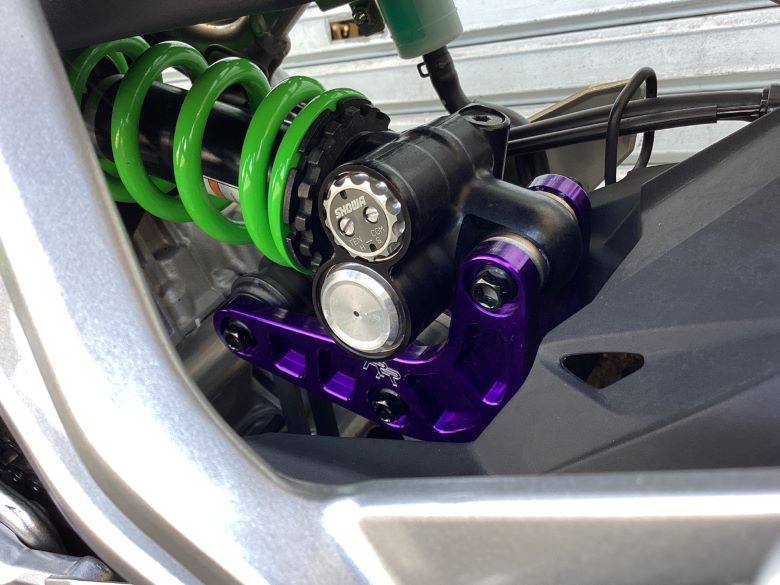 中古 KAWASAKI カワサキ Ninja ZX−4RR 2024年式 9490km