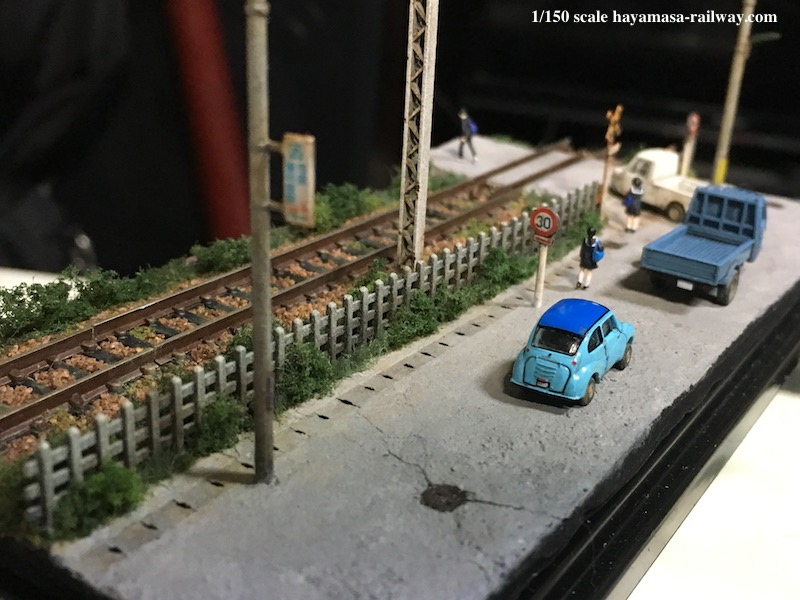 ミニジオラマ「踏切のある風景」 – はやまさ鉄道