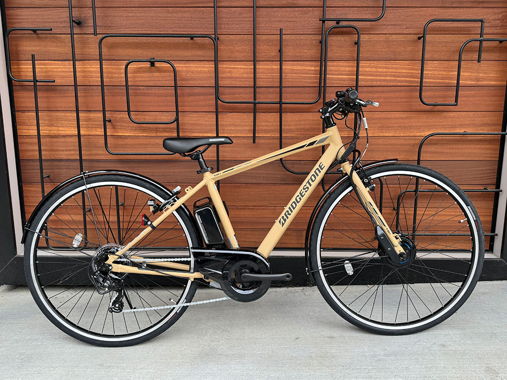 上杉本店】2025年モデル入荷！ ブリヂストンの電動クロスバイク「TB1e