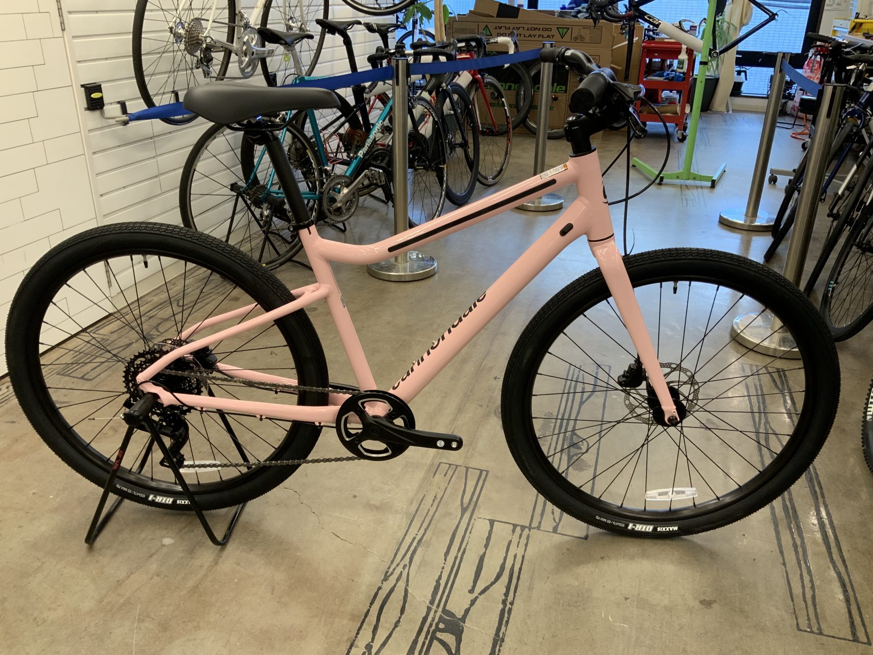 トレッドウェルにピンクが登場！！｜バイク・自転車の購入修理なら