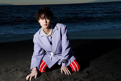 磯村勇斗 OFFICIAL SITE】限定特典：直筆サイン入り 磯村勇斗写真集