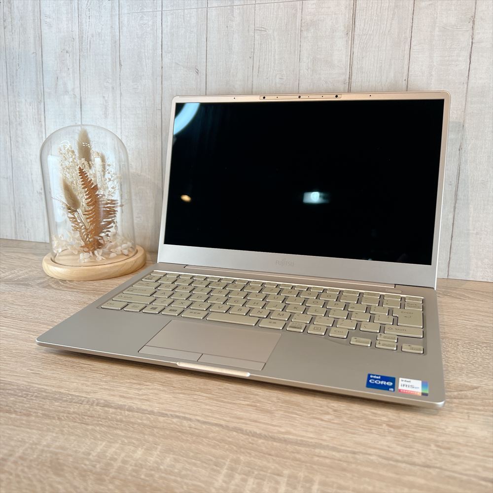 Fujitsu LIFEBOOK CH75/F3 / 2021年11月製 / Core i5-1135G7 / メモリ