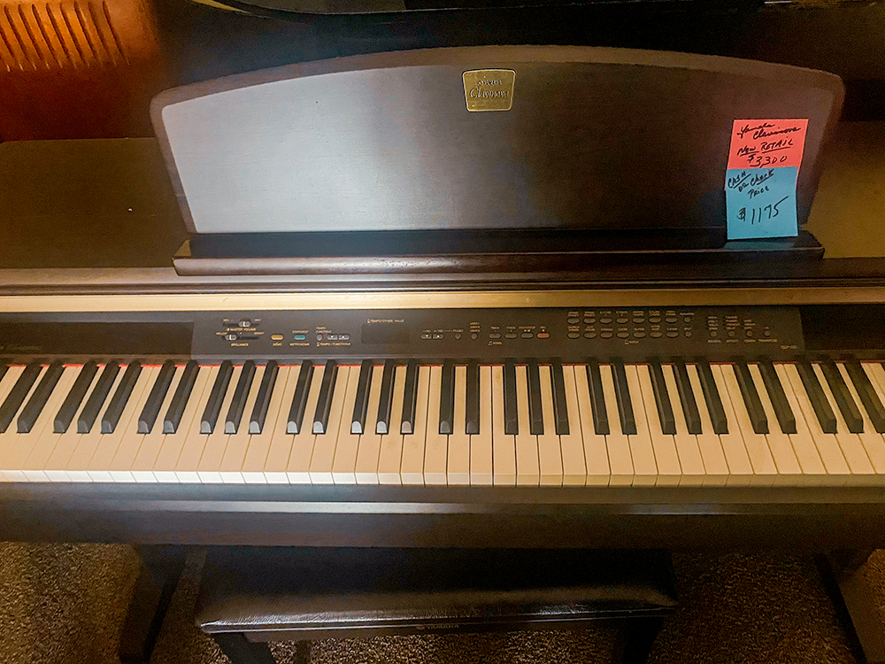 Yamaha CLP-150 Clavinova Digital Piano For Sale in Lexington